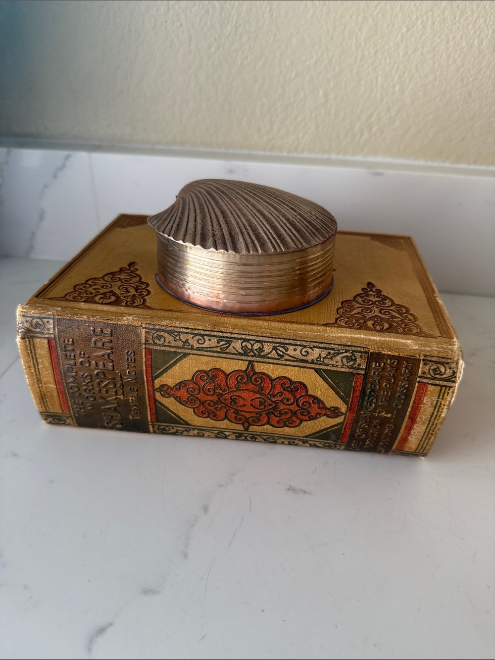 Vintage Nesting Brass Shell Trinket boxes Set of 3 - Picture 8 of 14